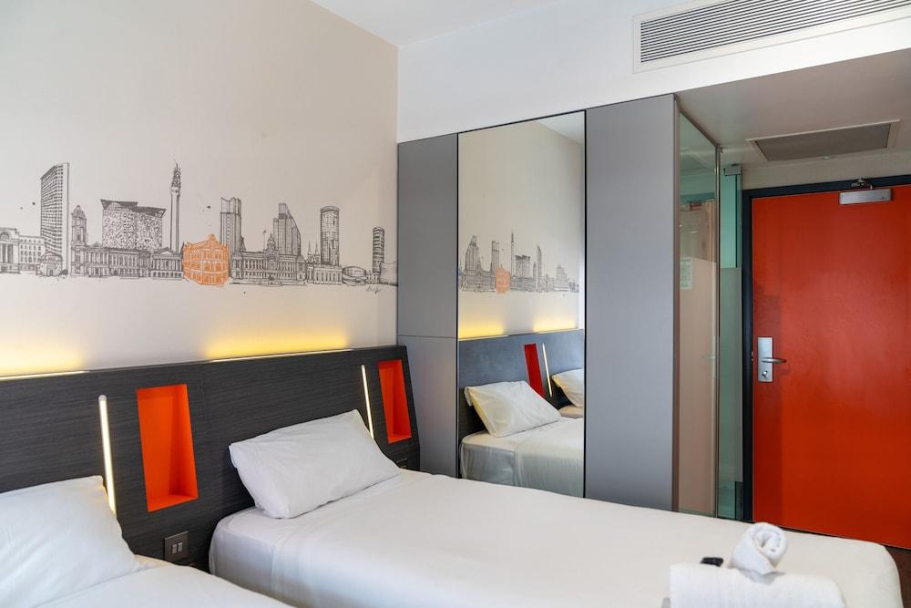 Easyhotel Бірмінгем Екстер'єр фото