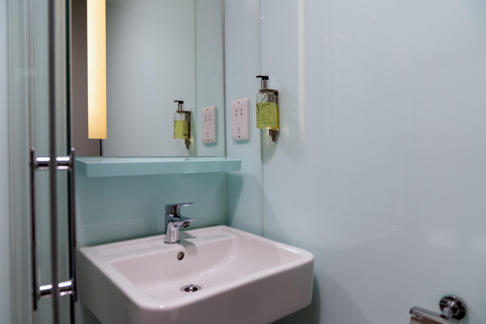 Easyhotel Бірмінгем Екстер'єр фото