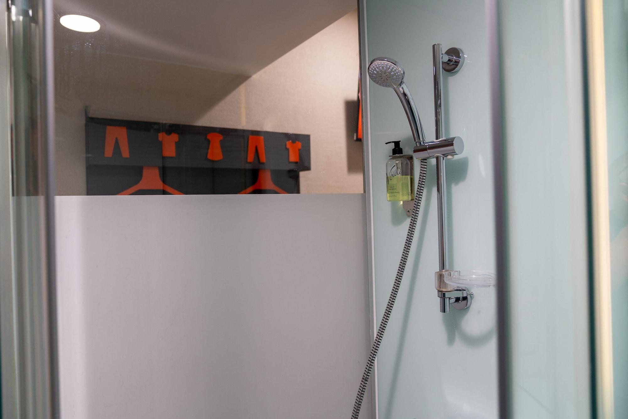 Easyhotel Бірмінгем Екстер'єр фото